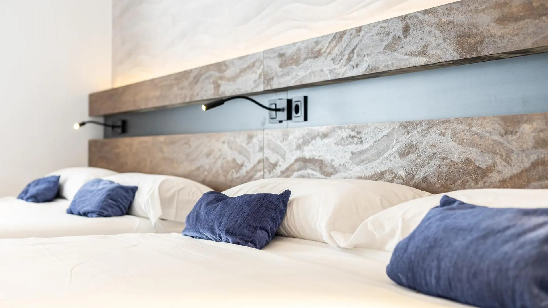 Hotel Internacional Calella 2*,  Spain